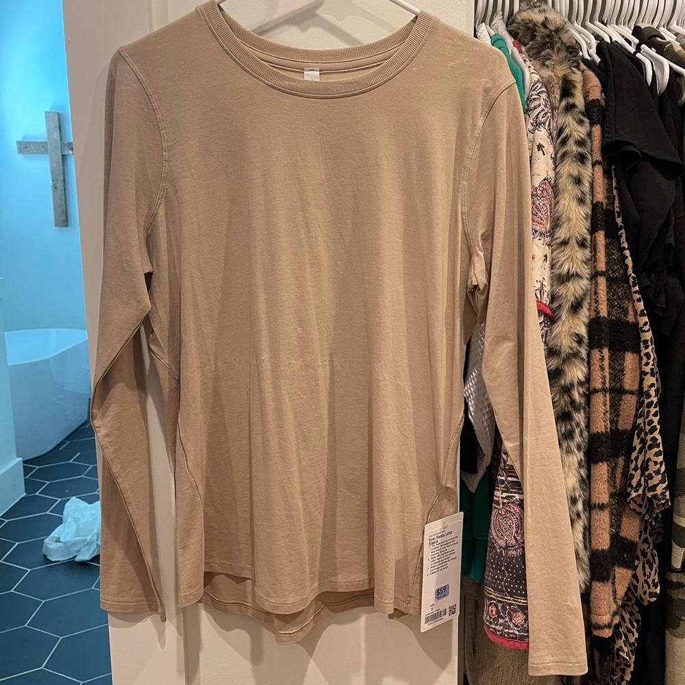 NWT Lululemon Tan Ever Ready Long Sleeve